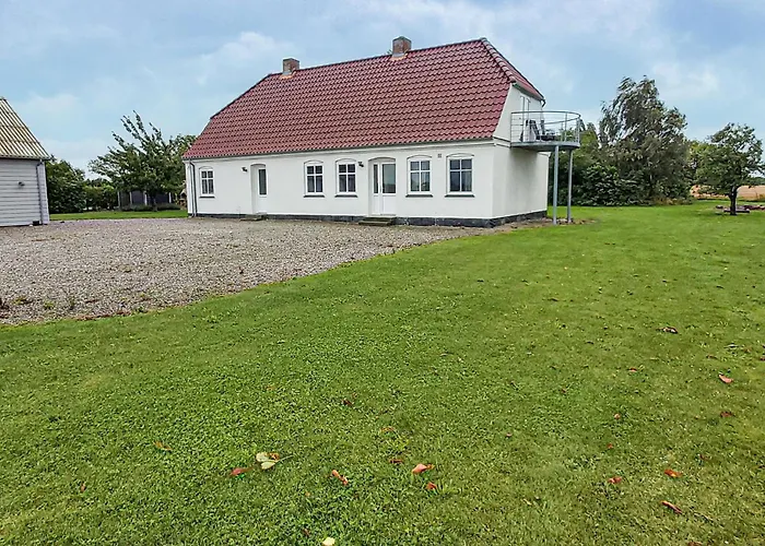 With Fireplace I * Harpelunde
